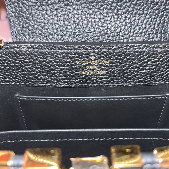 LOUIS VUITTON MINI CAPUCINES - Picture 10 of 11